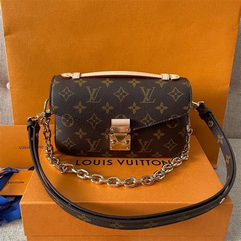 east west metis louis vuitton|Louis Vuitton pochette metis price.